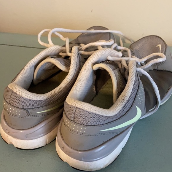 Women’s Nike Training Gym Shoes - Picture 3 of 4